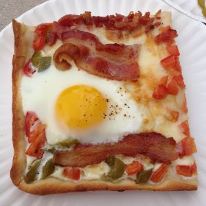 Pizza au petit déjeuner